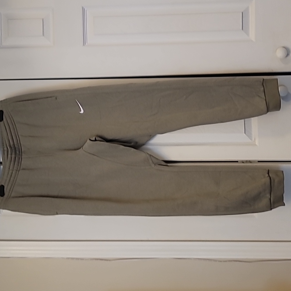Mens Nike Sage Green Joggers Medium
